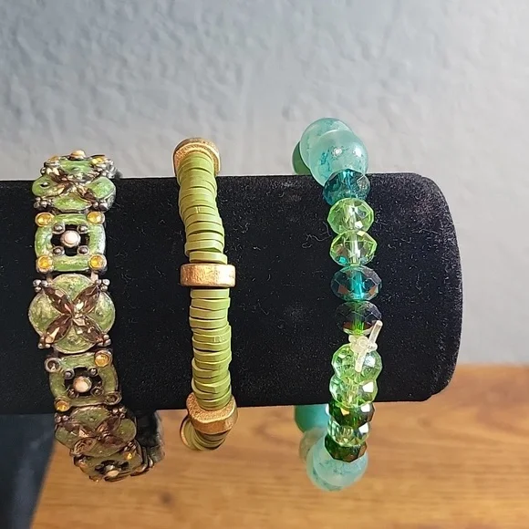 Set of 3 green bracelets - Picture 3 of 8